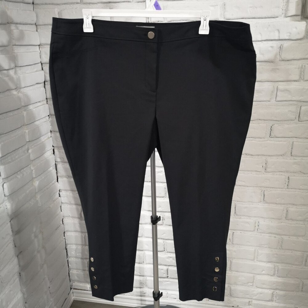 Laura Plus Ladies Size 20 Black Zipper & Button Closure Capri Pants